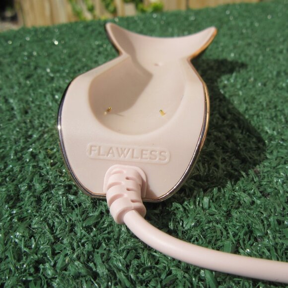 New Flawless Facial Cleanser Ultra Hygienic Cleansing Rechargeable FTFCLR - Picture 4 of 6
